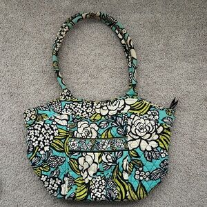 Retired Pattern- Vera Bradley Island Blooms Floral Quilted Tote Bag